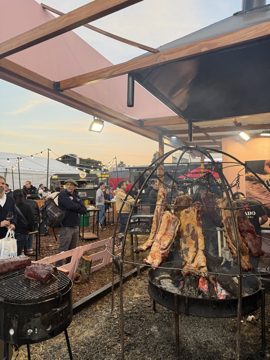 Geologo_Trader's tweet image. Estoy en La Rural (biggest annual event for agriculture in Argentina).
Siempre uno de mis eventos favoritos en Buenos Aires. 🇦🇷