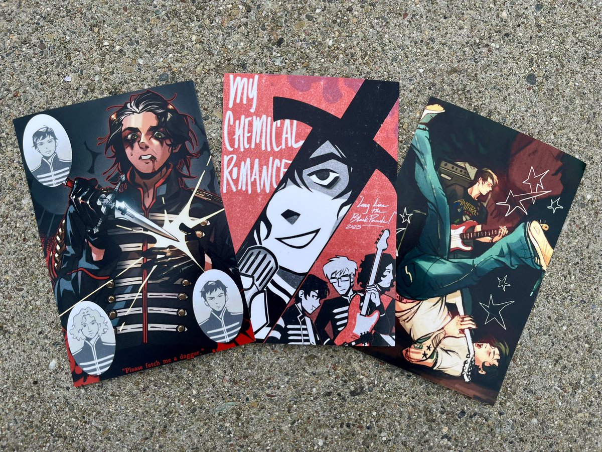 corpsekeys's tweet image. handing out prints at #MCRSF in the GA line with my friends @wolfhotels and @crashqueenkid_ ! come find us!