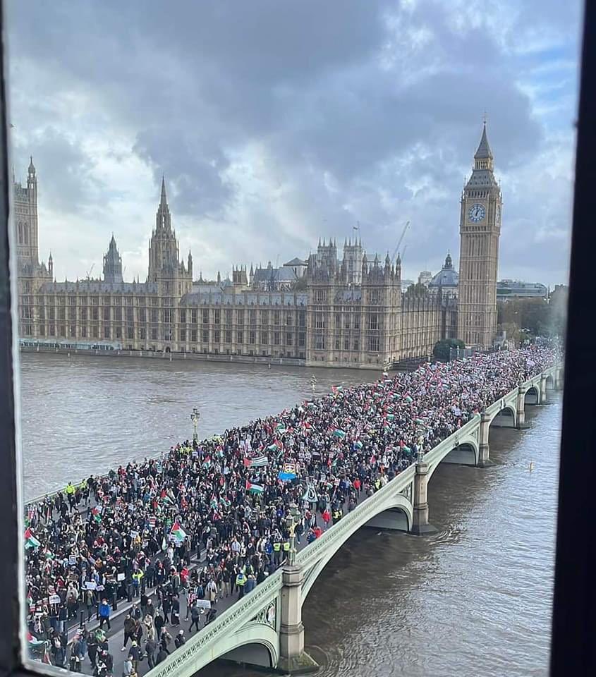 ArchRose90's tweet image. London, when Israel defends itself vs when Druze and Christians are being slaughtered in Syria.