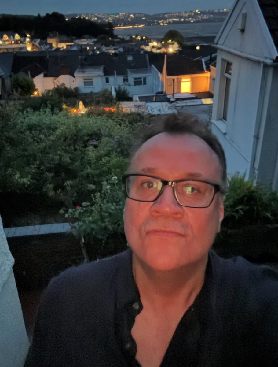 WhoCraved's tweet image. Russell T Davies appears to be mewing in new instagram post | 🚨
