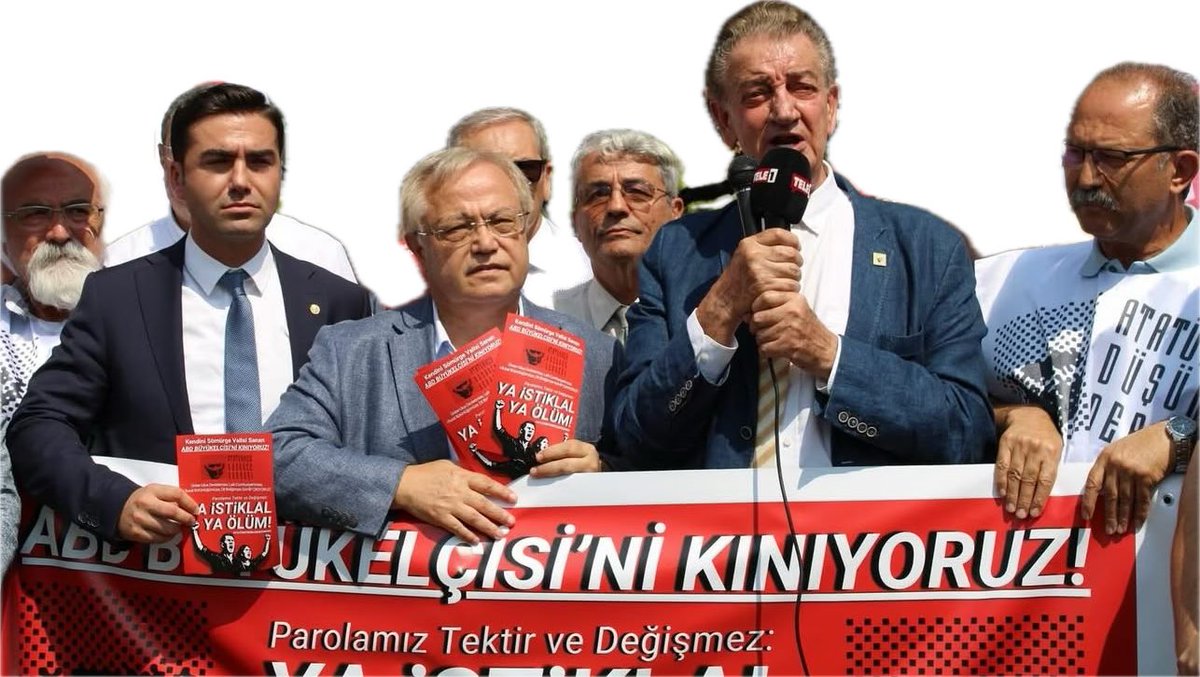 ABD Büyük elçiliği önünde siyah çelenk koyarak protesto ettik
