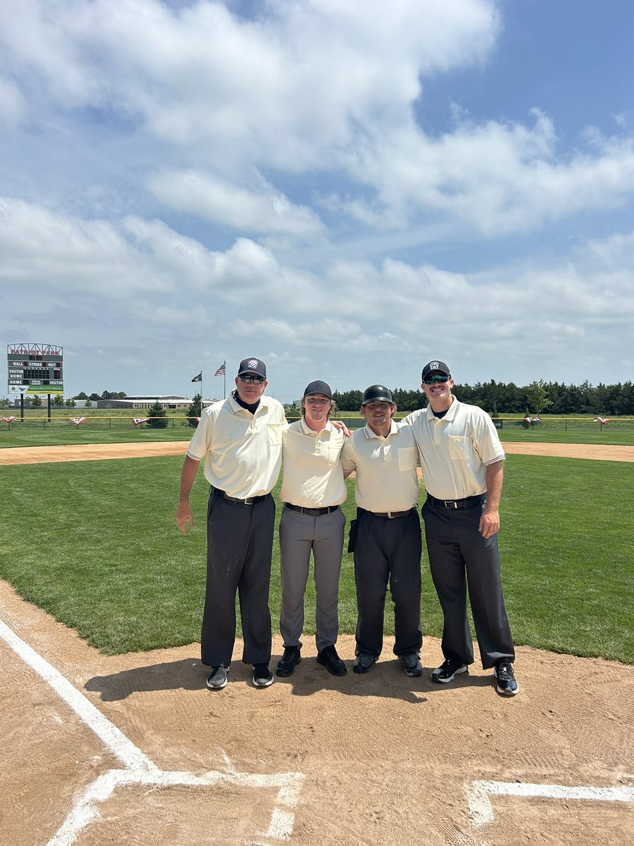 nebllbball's tweet image. Seperation Saturday features @BlairLLBaseball and @MemorialLLOmaha in Minors action. Winner stays and advances to play Kearney tomorrow for the Minors state title. Good luck to both from @nebllbball