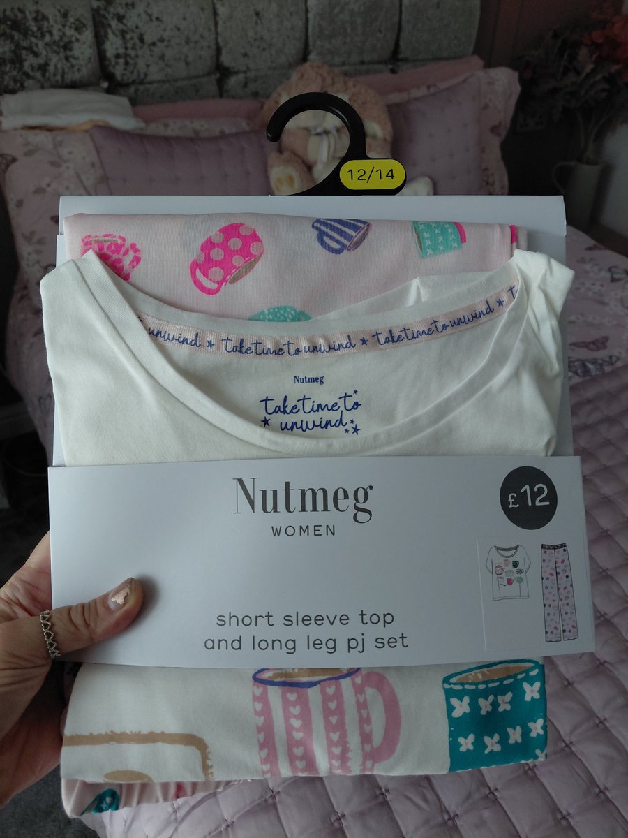 PinkWelshGirl11's tweet image. Anyone who knowe me knows i really LOVE a cuppa so when i saw these in @Morrisons today and in pink too well they just HAD to come home with me!! I LOVE THEM!! ☕️😍🩷xxx #newpjs #loveacuppa #lovethem
