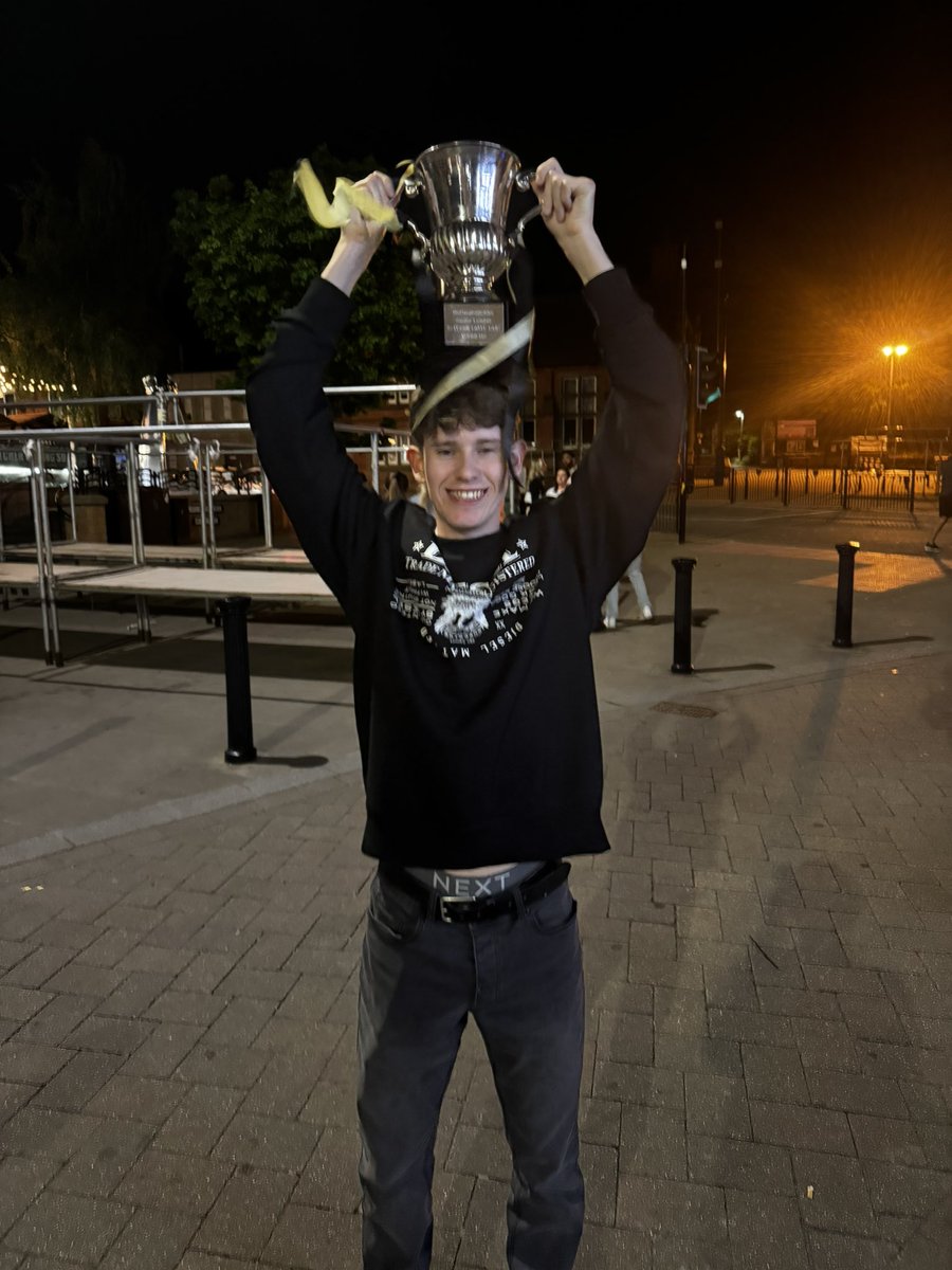 Hucknall Town Reserves (@hucknalldev) on Twitter photo π Happy 21st Birthday to our very own Ollie Peate! π
A key part of our Reserves side, Ollie brings energy, commitment, and a great attitude every time he steps on the pitch. Now hitting the big 2οΈβ£1οΈβ£ β enjoy the celebrations, youβve earned it!
Have a great day, mate! π‘β«οΈβ½οΈ π Happy 21st Birthday to our very own Ollie Peate! π
A key part of our Reserves side, Ollie brings energy, commitment, and a great attitude every time he steps on the pitch. Now hitting the big 2οΈβ£1οΈβ£ β enjoy the celebrations, youβve earned it!
Have a great day, mate! π‘β«οΈβ½οΈ