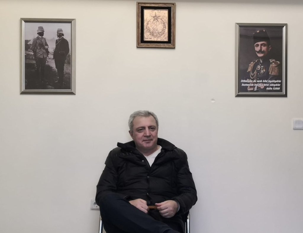 basbugturkesii's tweet image. Başbuğ Türkeş&apos;in yiğit evlatlarından, E. Ülkü Ocakları Genel Başkanı Ulvi Batu vefat etmiştir.

Türk milliyetçilerinin başı sağ olsun.