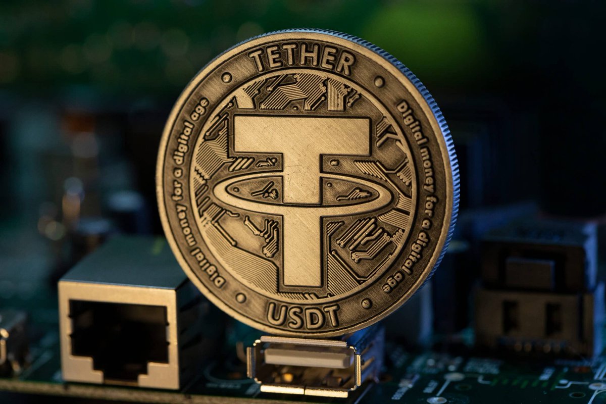 StrongSHX's tweet image. 📜 GENIUS Act: the beginning of the end for Tether as we know it?
With the GENIUS Act now signed into law, Tether has 120 days to register USDT as a foreign issuer in the US, and up to three years to fully comply with strict requirements: 1:1 reserves in Treasuries, independent…
