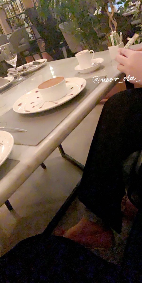 يانوره الزين …كله ملكتيه
يابنت روق اسم أبوكِ يكفي 

بقلمي بنت روق 
وحضوري اسم الله عليه 😊🌸