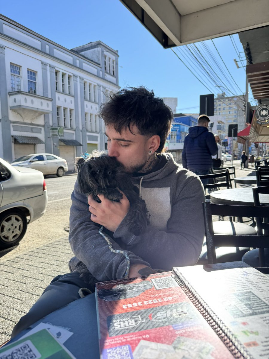 mateiformiga's tweet image. adivinhe o animal de parabéns