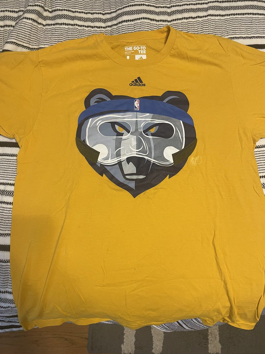 drggrizz's tweet image. I try to donate t-shirts every so often to keep the clutter at a minimum but this @mconley11 joint is never leaving the collection. 10 years ago this man just would not be kept off the floor.