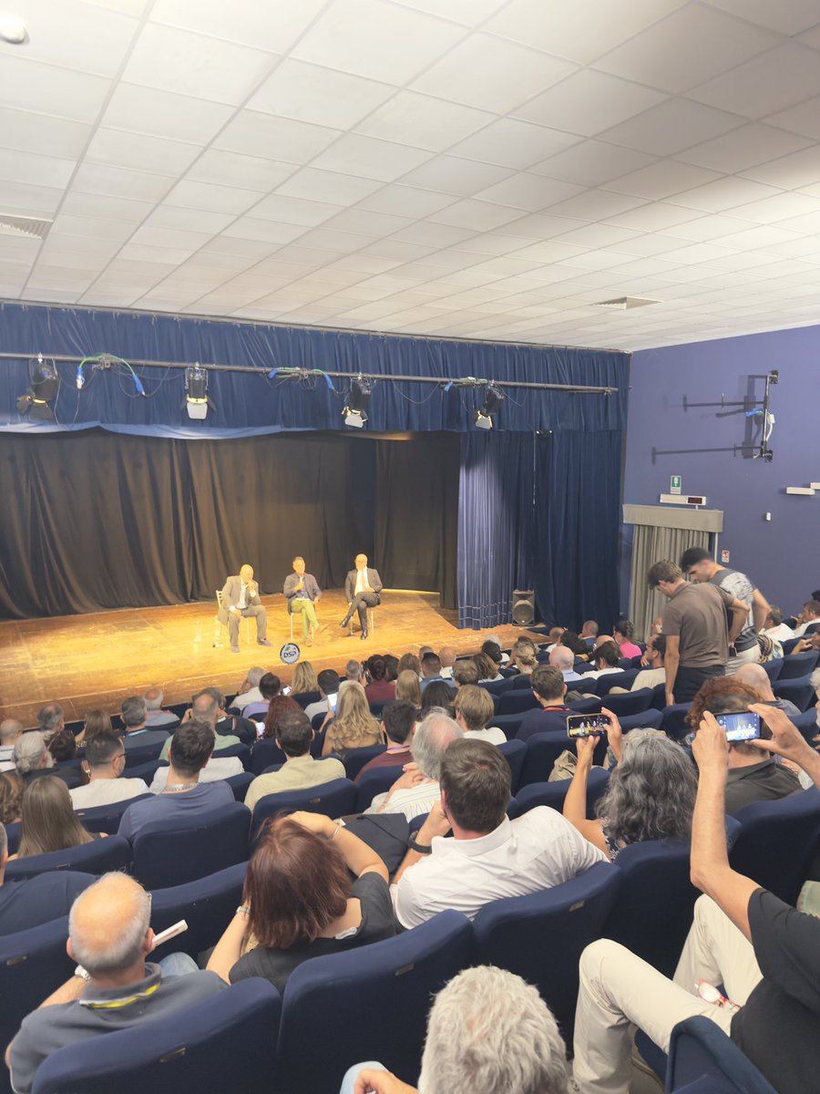 MarcoRizzoDSP's tweet image. Giornata di vera politica a SOVRANA, la festa di DSP, Formello (Roma):
Rizzo, Toscano, Borgonovo, Cabras, Caproni, Cresti, Gabrielli, Iampieri, Molinari, Pennetta, Santi, Scapini.