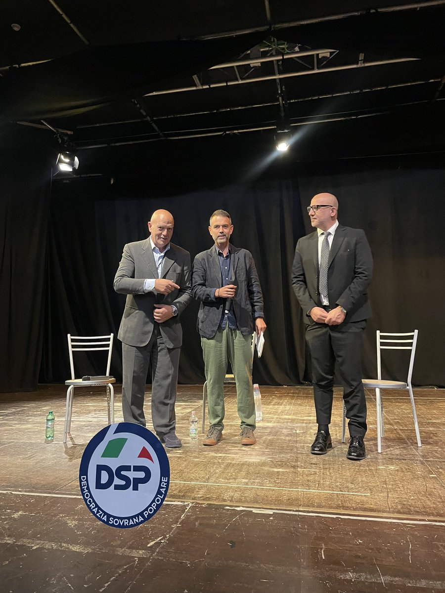 MarcoRizzoDSP's tweet image. Giornata di vera politica a SOVRANA, la festa di DSP, Formello (Roma):
Rizzo, Toscano, Borgonovo, Cabras, Caproni, Cresti, Gabrielli, Iampieri, Molinari, Pennetta, Santi, Scapini.