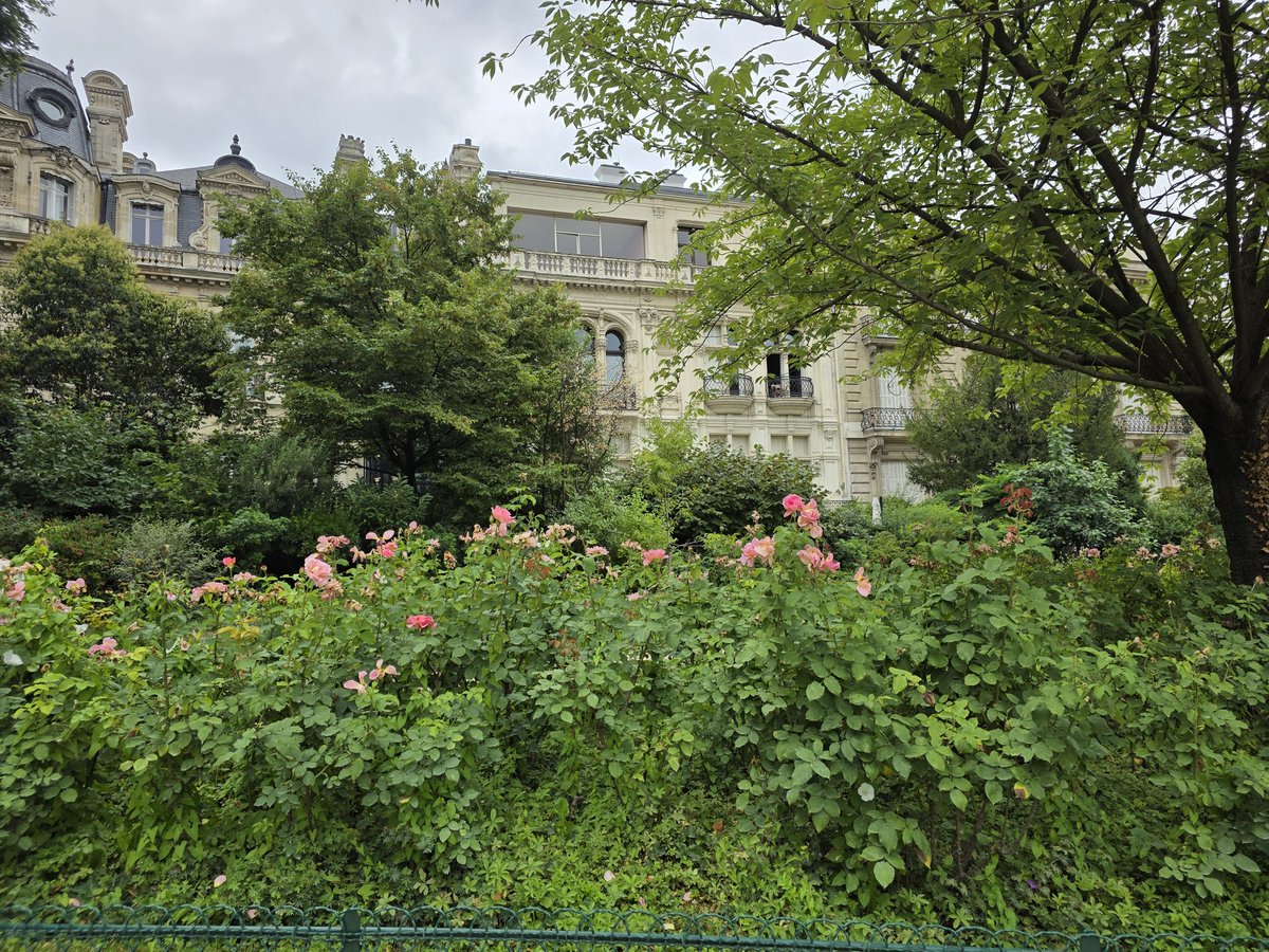 Tri Nitro Tiles tweet media