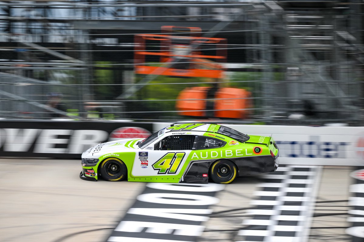 sam_mayer_'s tweet image. Ready to tackle the Monster Mile😤