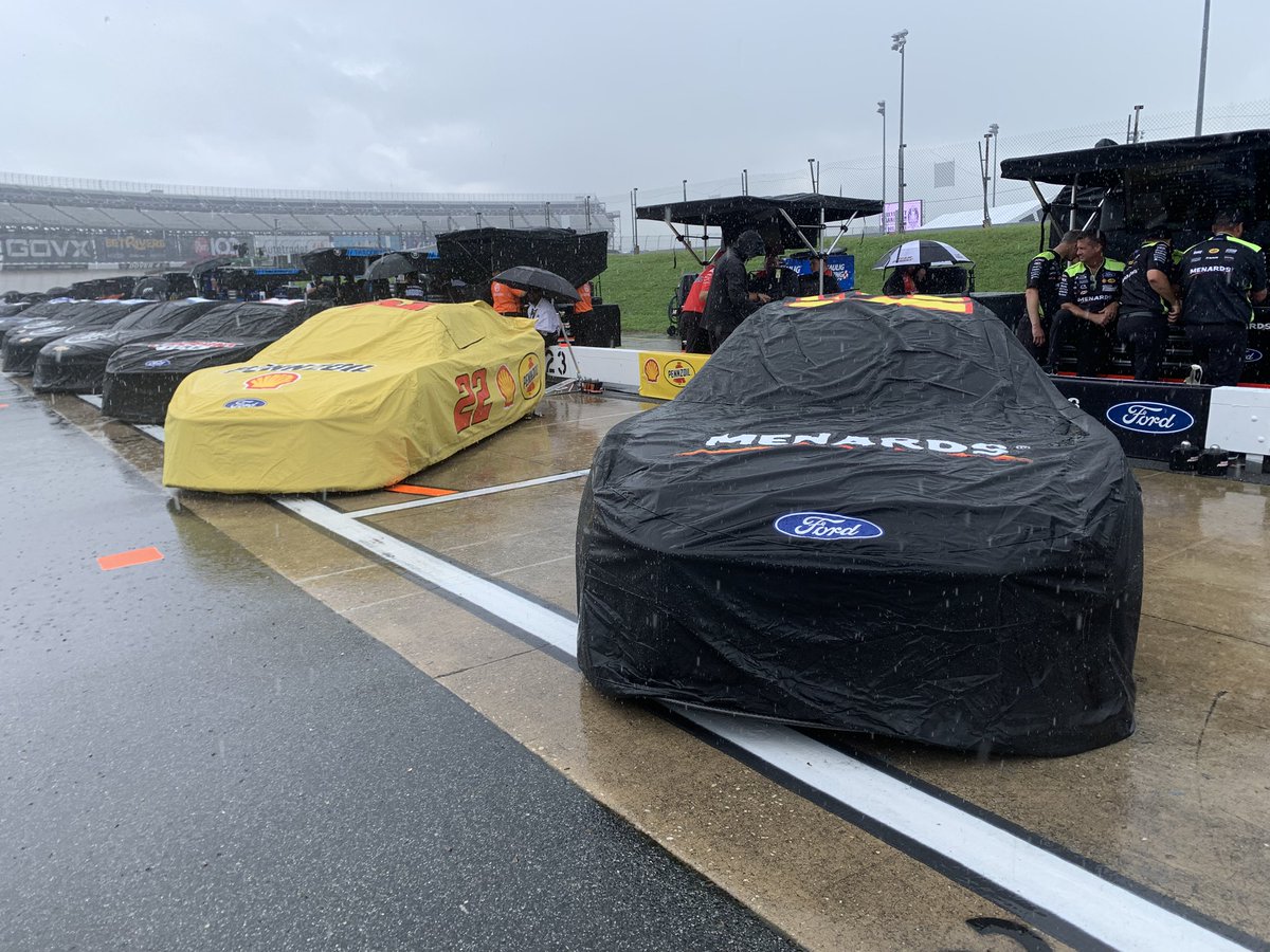 FordPerformance's tweet image. #NASCAR | Cup practice and qualifying has been cancelled due to rain @MonsterMile. Race is schedule to start Sunday at 2 pm.