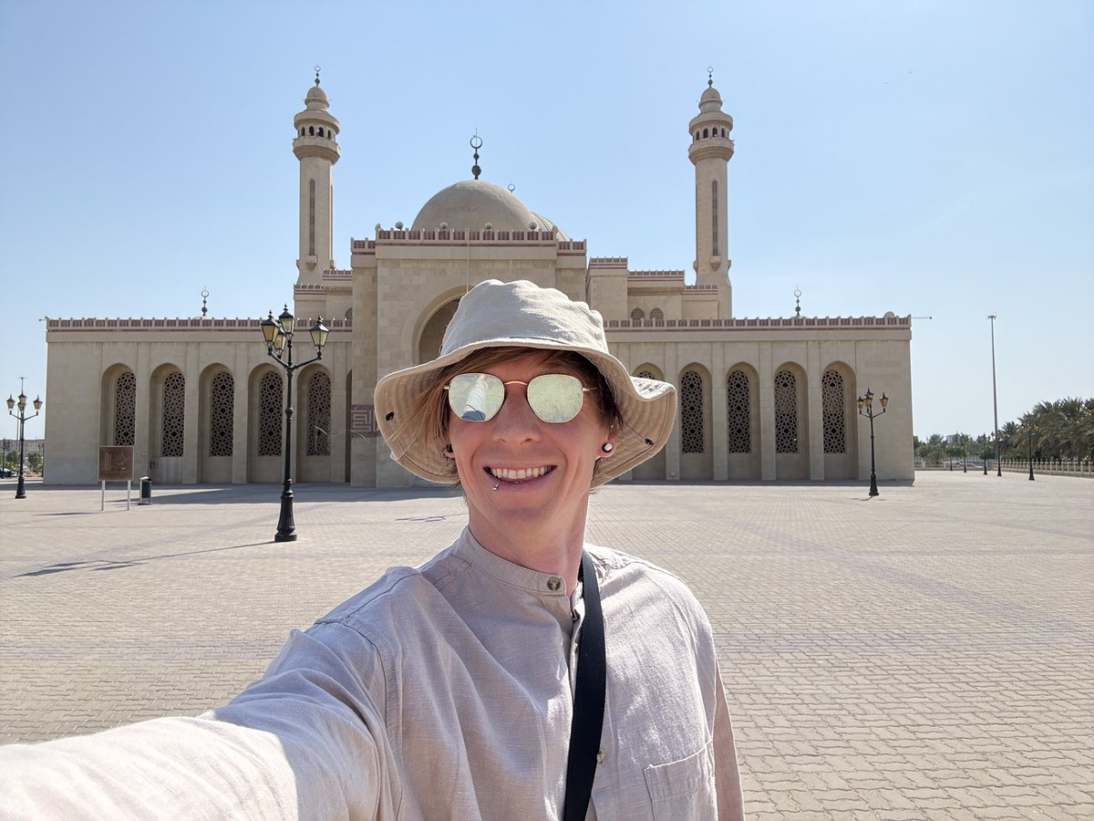 tomrocksmaths's tweet image. Al Fateh Grand Mosque in Bahrain. The largest mosque in the country capable of holding 11,000, or approximately 1% of the total Muslim population of Bahrain. If the population of Bahrain is ~1.5 million, what proportion is Muslim?