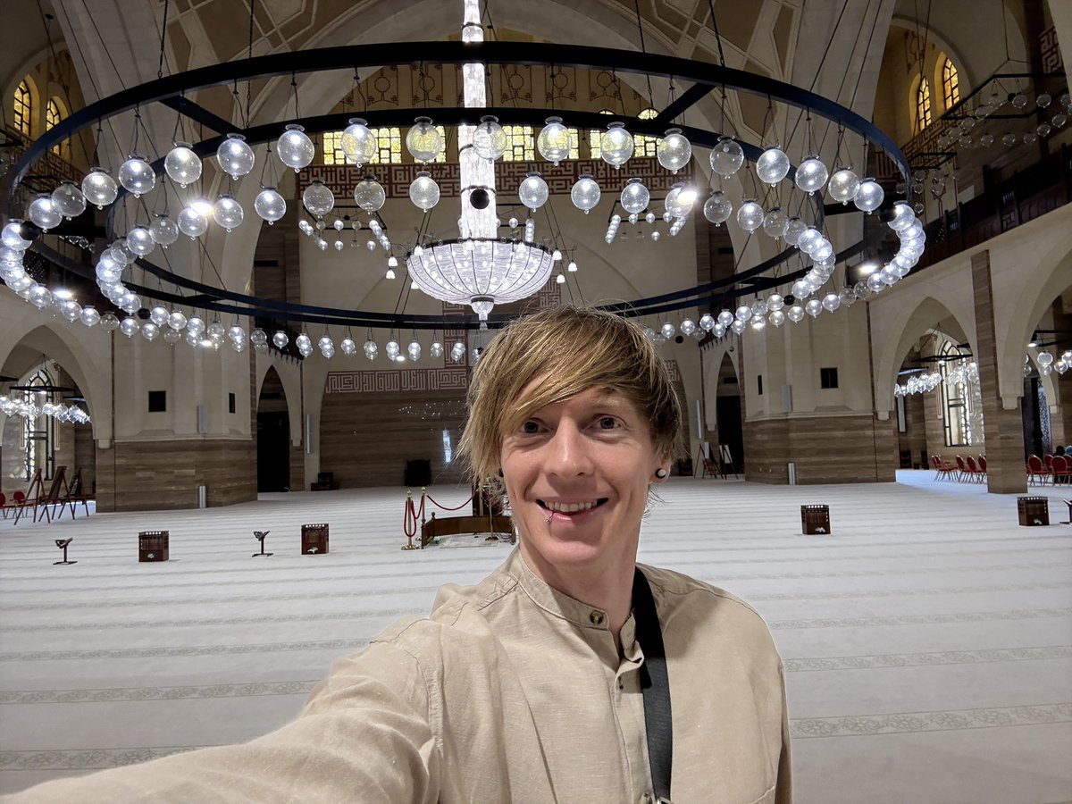tomrocksmaths's tweet image. Al Fateh Grand Mosque in Bahrain. The largest mosque in the country capable of holding 11,000, or approximately 1% of the total Muslim population of Bahrain. If the population of Bahrain is ~1.5 million, what proportion is Muslim?