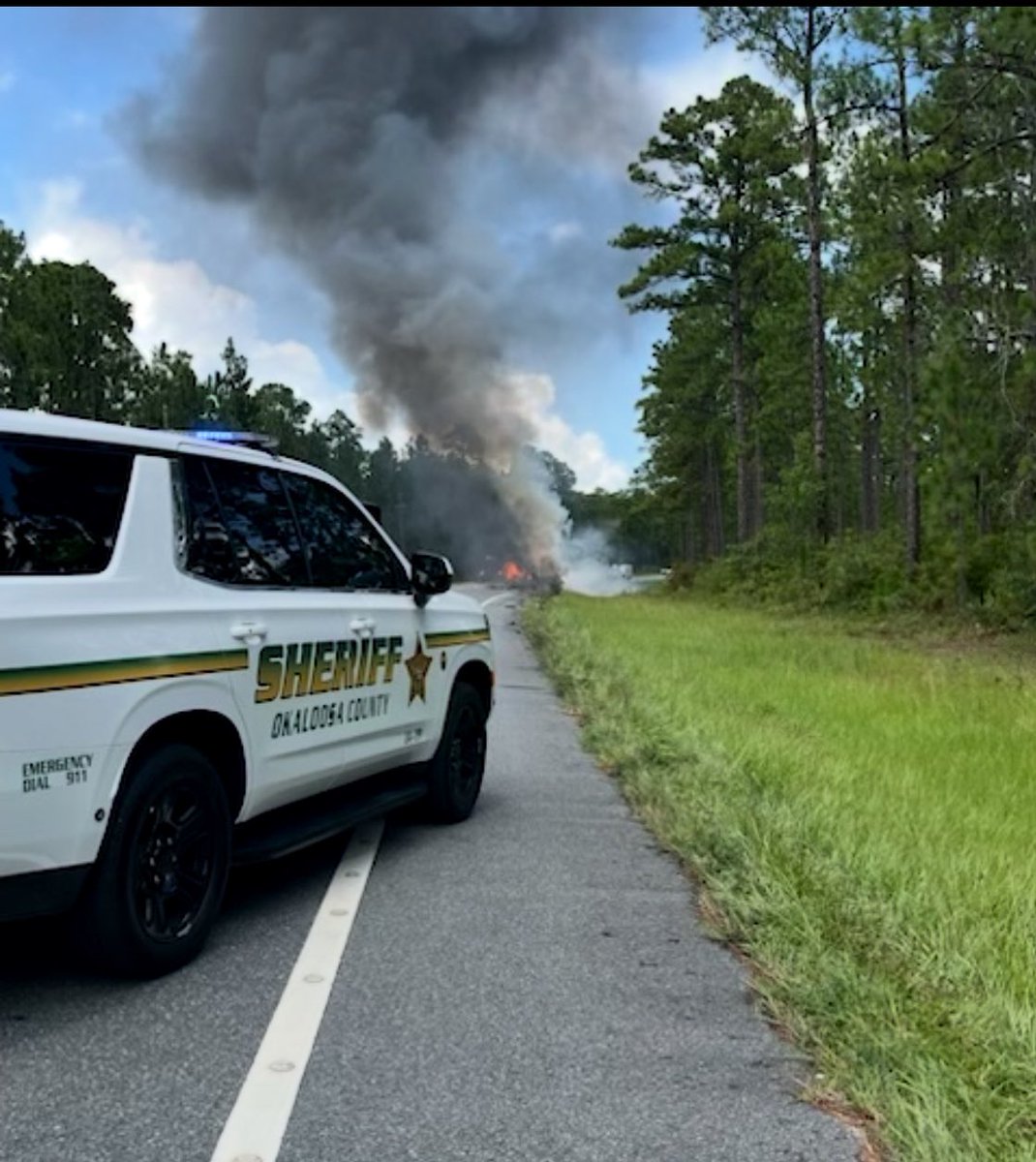 OCSOALERTS's tweet image. All lanes of Highway 189 in Baker are currently shut down due to a vehicle fire, so expect delays in the area. A fifth wheel camper caught fire while being towed northbound on Hwy 189. The owner was able to disconnect his vehicle from the camper and firefighters are currently on…