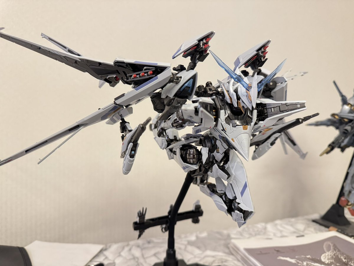 Janyhero's tweet image. Mechabreak Falcon is prolly the best mecha model ive gotten ever
man it is so good