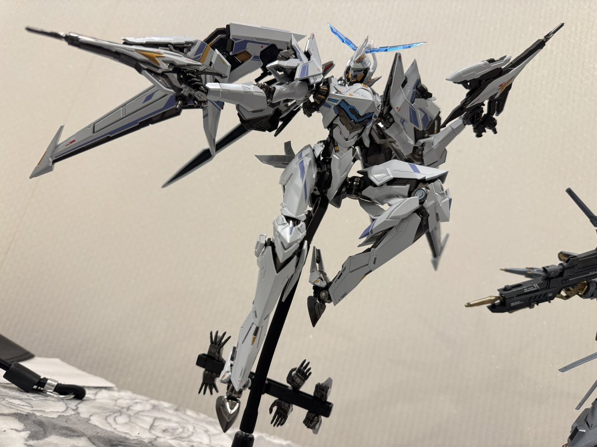 Janyhero's tweet image. Mechabreak Falcon is prolly the best mecha model ive gotten ever
man it is so good
