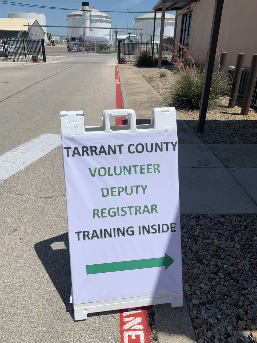 PatriciaRYeager's tweet image. I’m officially a Volunteer Deputy Registrar and can now register voters in Tarrant County! 🗳️
You can be, too! The next training is Aug. 9 in Fort Worth. Link for info. 👉lwvtarrantcounty.org/content.aspx?p….