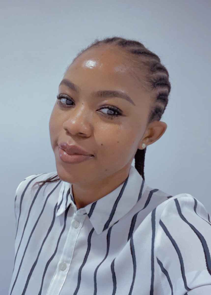 AdukeXx's tweet photo. Ditched the wigs and pulled up to work in my cornrows this day. Might do it again 🤭 https://t.co/EszkYVzo5Z