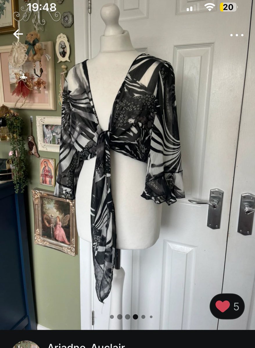 WAKEUPDONNlE's tweet image. I need fest fit HELP i am trying to find a cute bolero/wrap top maybe with bell sleeves to go with a pair of denim shorts i have, would the black & white be cute?
ORR
I also like this black and green dress…
what will look better for a festival (all points east)