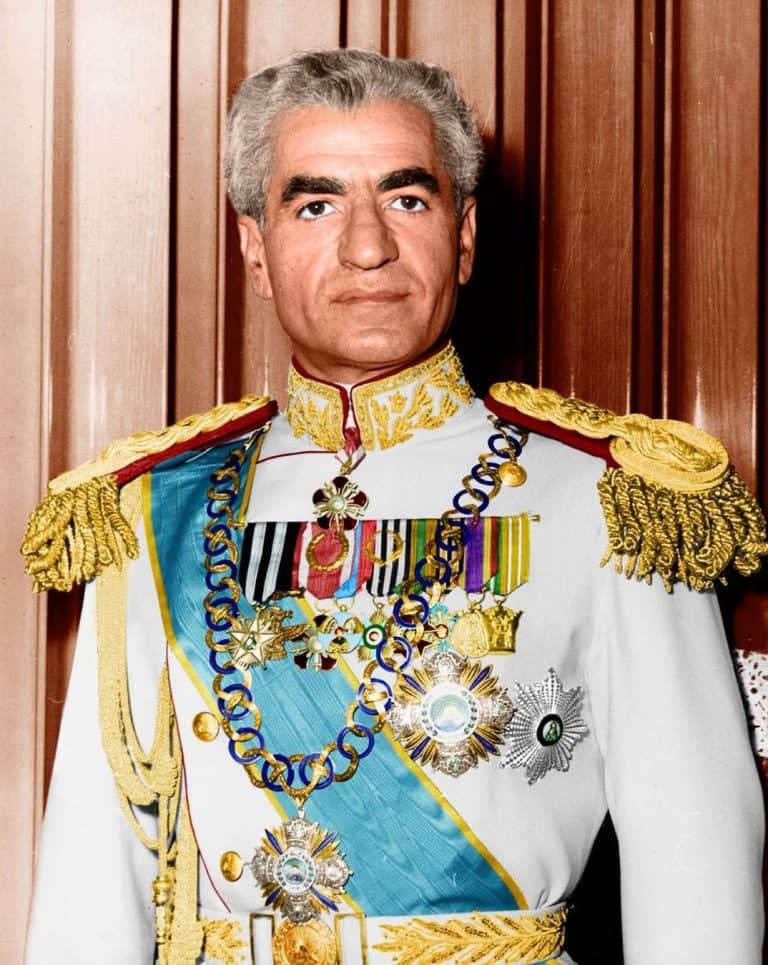 AryayyKurd15777's tweet image. وقتی میگیم شاه منظور اوست
نیازی نیست اسمش را بیاورید همینکه بگویید شاه همه میفهمن از او میگویید.
روانش شاد و یادش تا ابد گرامی
#محمدرضا_شاه_پهلوی
#همكارى_ملى