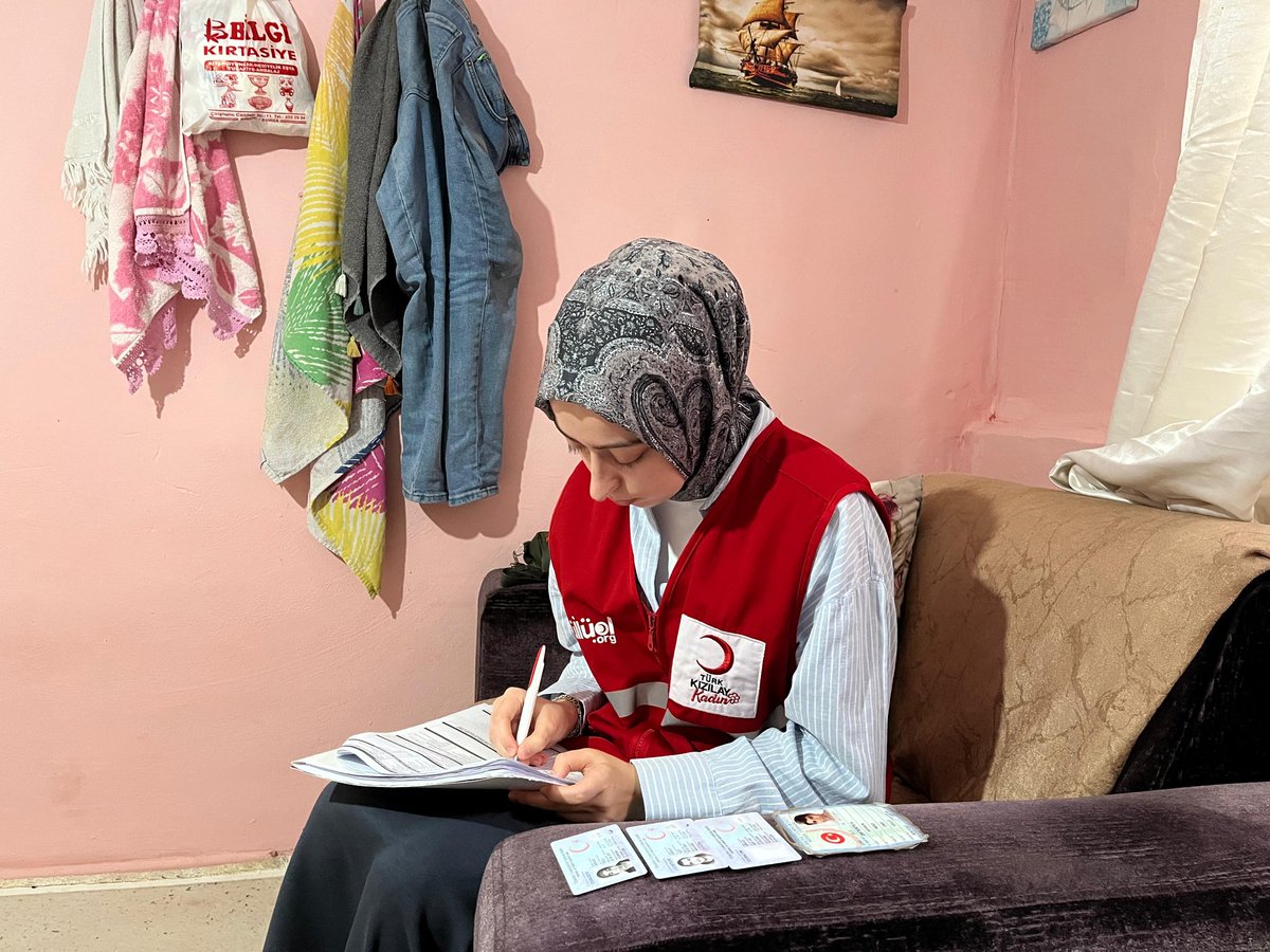 🌙
4 ekibimizle birlikte  ihtiyaç sahibi ailelerin tespiti için sosyal inceleme yapıldı. Gıda ve Adak dağıtımı gerçekleştirildi.
Gençlerimize, hayırseverlerimize ve tüm gönüllülerimize teşekkür ederiz.

#Daimahazir🇹🇷