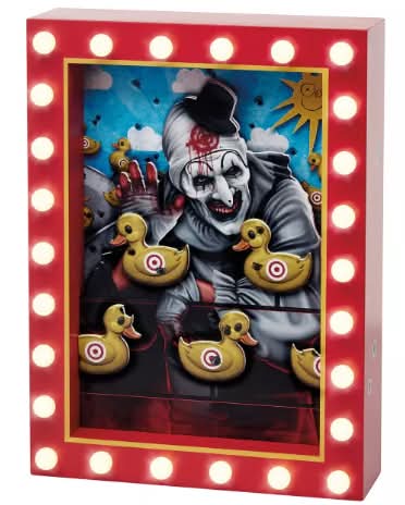 HalloweenDaily's tweet image. NEW 2025 #ArtTheClown 12'' x 8.75" light-up bullseye sign available NOW from Spirit Halloween. $40, here: pntra.com/t/TUJGRU5MSkJG…
🎃 @SpiritHalloween
