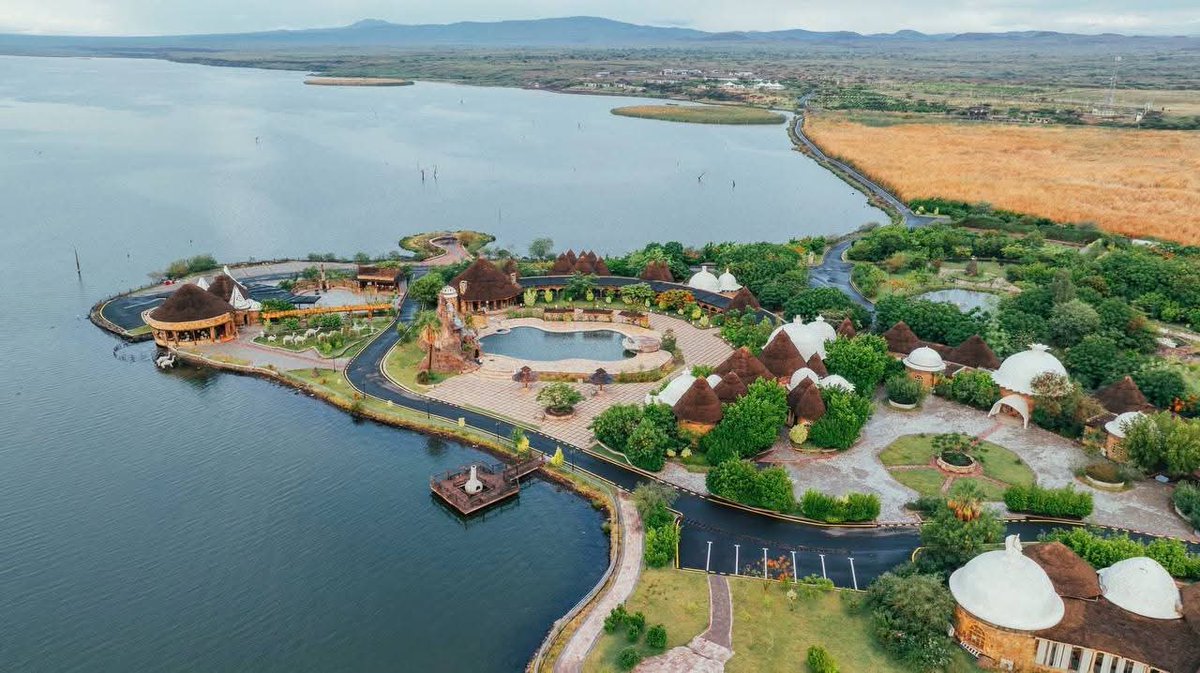 CEshetie's tweet photo. Ethiopia's newest attraction, Benuna village, has been inaugurated, offering a distinctive blend of nature and unique architectural design by the lake. A promising addition to the country's tourism landscape. #EthiopiaDevelopment #Benuna #AfricanTourism #Ethiopia #EthiopiaRising #tourism @AbiyAhmedAli @MFAEthiopia @PMEthiopia