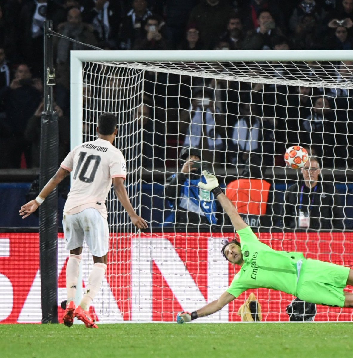 ZaidBalll's tweet image. You achieved your boyhood dreams of playing for this football club scoring 138 goals. A role model for many people all around the world for your work on &amp;amp; off the field. 

You done us proud, Marcus.❤️🫶🏽