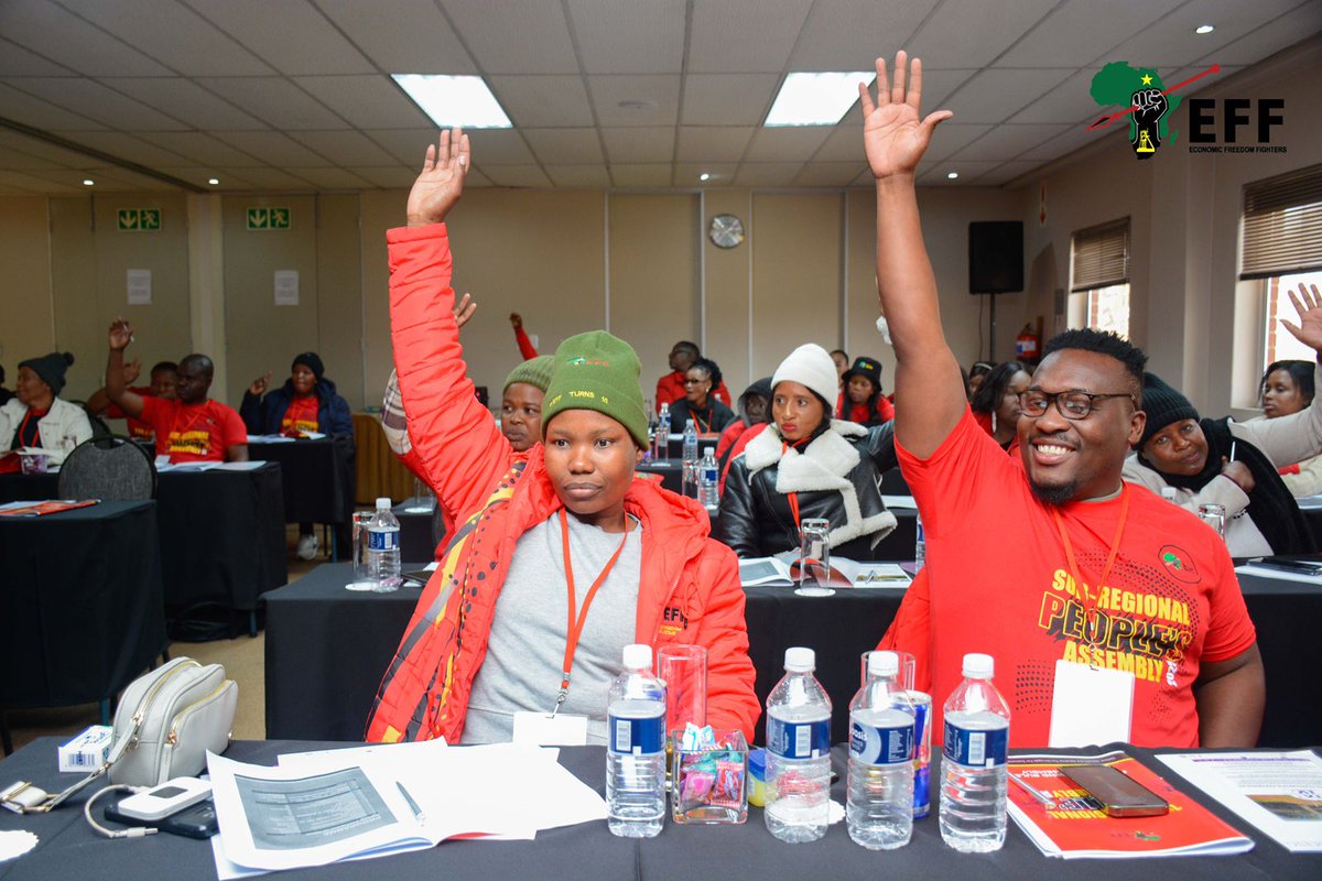 EFFGautengProv's tweet image. 🚨In Pictures🚨
Fighter Kenneth Rakgalakane, memver of the PCT, tabled a hand over organizational report at the Ekurhuleni Central SRPA.
#EFFSRPA