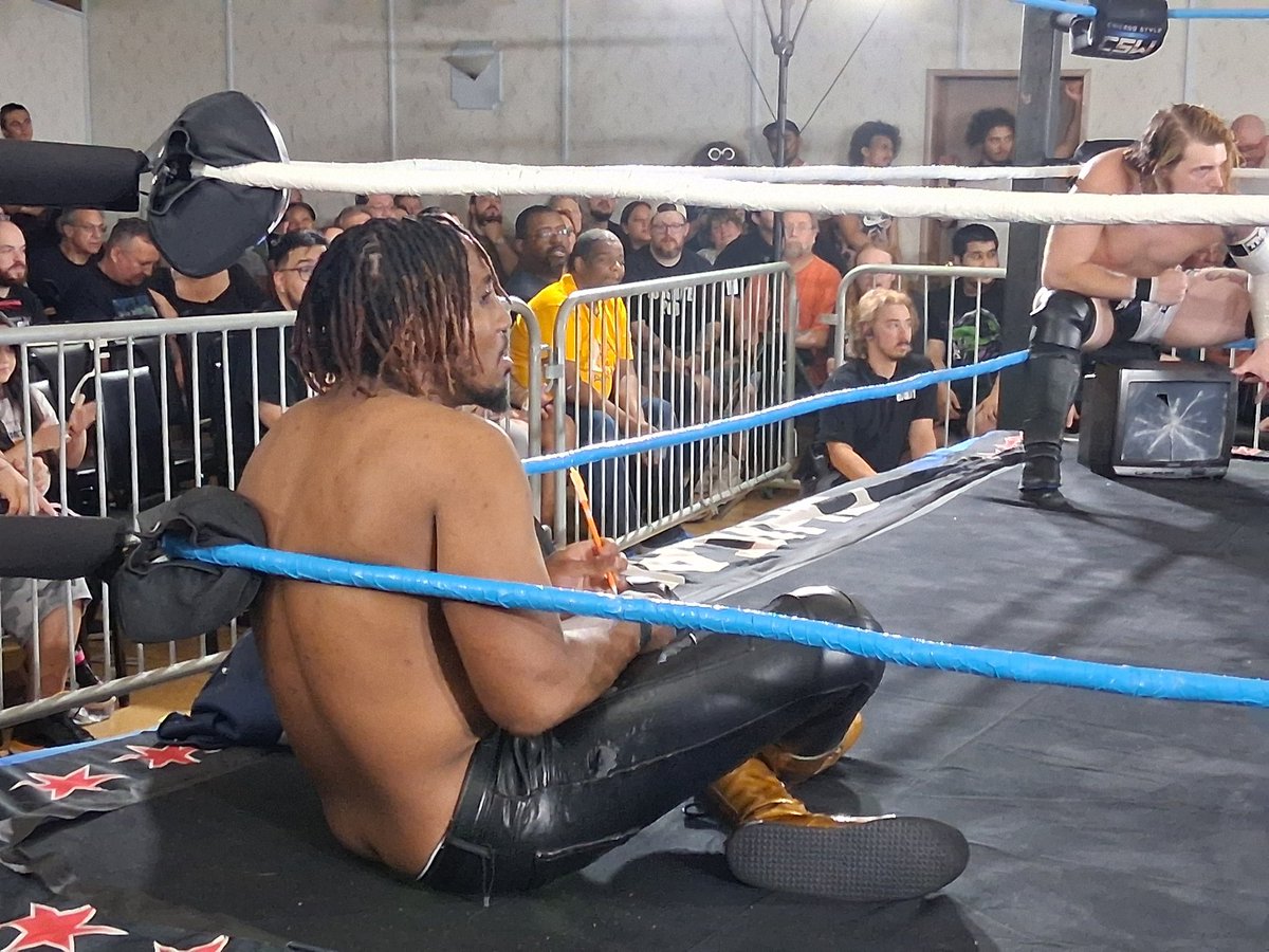 lincolnhawk29's tweet photo. 6 man scramble 

@ColourTestVA vs Eric Schultz vs @DoomMontgomery vs @JaxJohnson69 vs @THEryanmatthew5 vs @JPWARHORSE 

#CSWHeat https://t.co/0cBPiBcV3R
