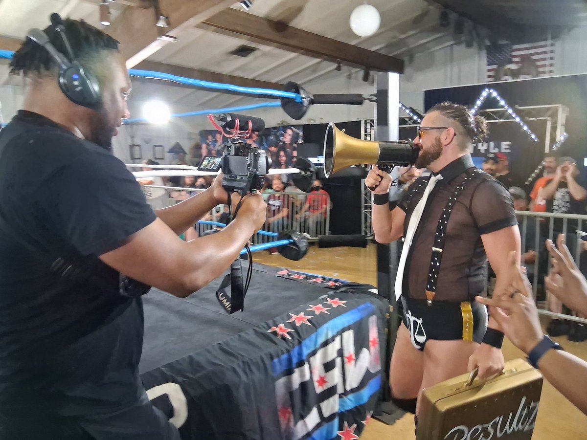 lincolnhawk29's tweet photo. 6 man scramble 

@ColourTestVA vs Eric Schultz vs @DoomMontgomery vs @JaxJohnson69 vs @THEryanmatthew5 vs @JPWARHORSE 

#CSWHeat https://t.co/0cBPiBcV3R