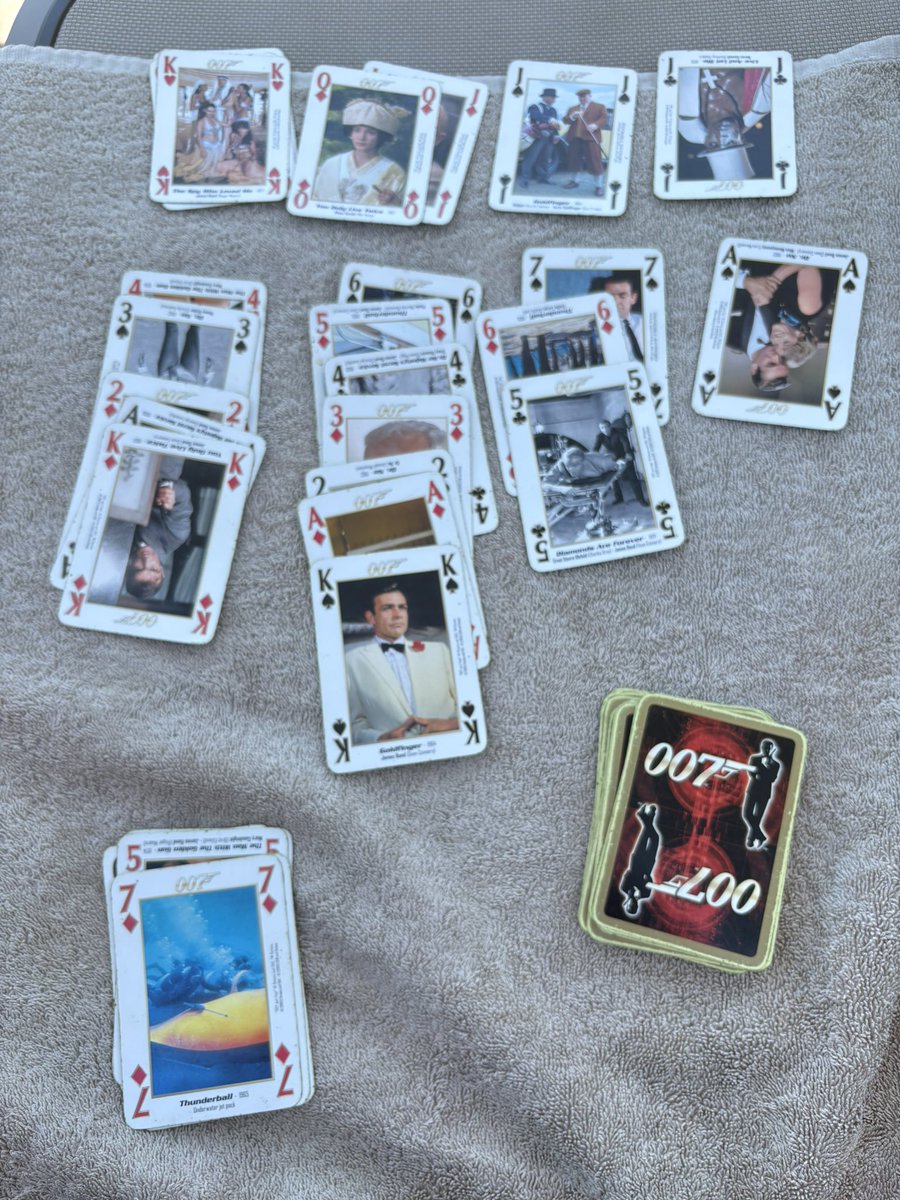 James Bond Maps & Things tweet media