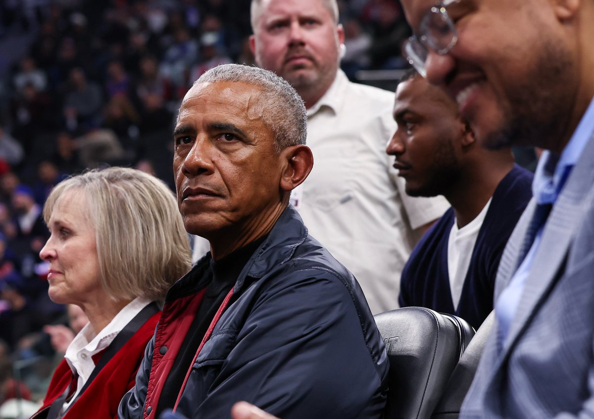 mtaibbi's tweet image. Barack Obama Now Squarely in Russiagate Crosshairs
Former president @BarackObama is now at “center square” of @TulsiGabbard's Russiagate investigation, and documents suggest his legacy — maybe even his freedom — are in jeopardy…