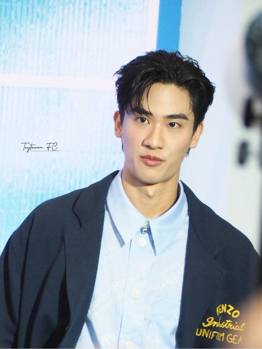 taytawanfc's tweet photo. HBD คุณตะวันวี @Tawan_V 

ขอบคุณที่เป็นกำลังใจ เติมพลังให้พวกเราเสมอมา 
พวกเราพร้อมสนับสนุนพี่เตเสมอน้า 💙

HAPPY 34th TAYTAWAN DAY🥳
#34ปีเตตะวันเติบโตมาอย่างดี https://t.co/oaoZGPtiRM