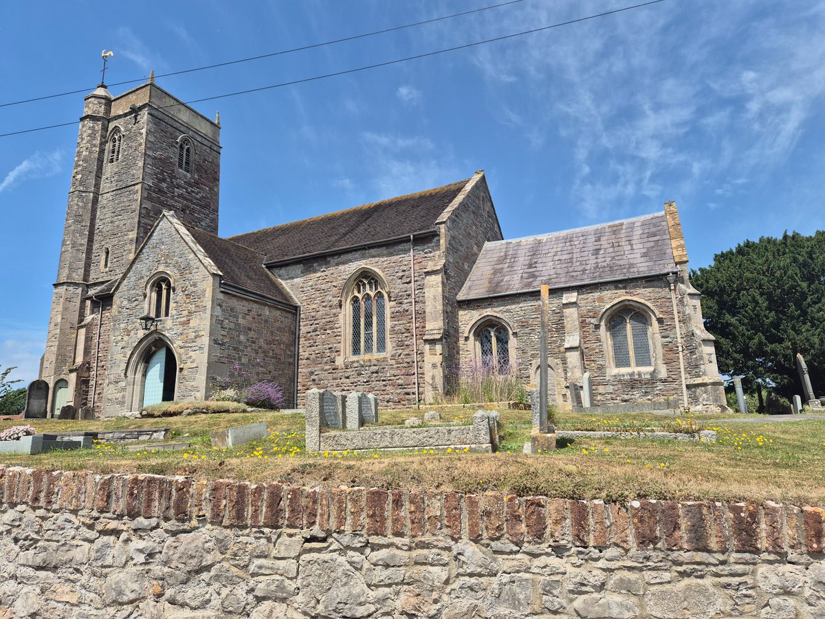 TheHistoryMouse's tweet photo. And as #FontsMeanFareWell, what of the church of #StLawrenceWick #Somerset? Well this is simple light and bright church. Not packed with detail perhaps but enough to keep the #ChurchChomper engaged. Mouse award 4/5 #MusVisit ๐ญ๐ญ๐ญ๐ญ https://t.co/gPp7f3CvDp