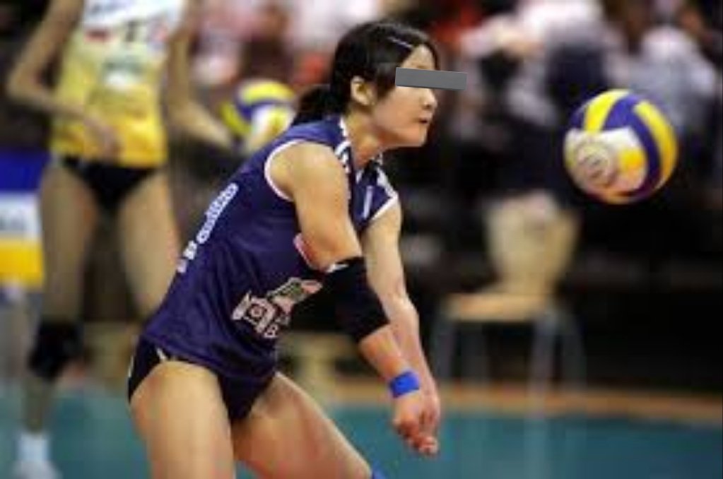 日本人で最後にブルマーユニを着た選手。
おそらく、日本人で最初で最後の、ノースリーブ+ブルマーを経験した選手。