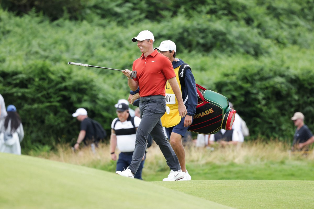 NITouristBoard's tweet image. Day three of The 153rd Open is complete – and heading into the final round, World Number One Scottie Scheffler is in the lead. It was a brilliant day with birdies and eagles galore, The Championship's first hole-in-one & glorious sunshine. The North Coast has never looked better