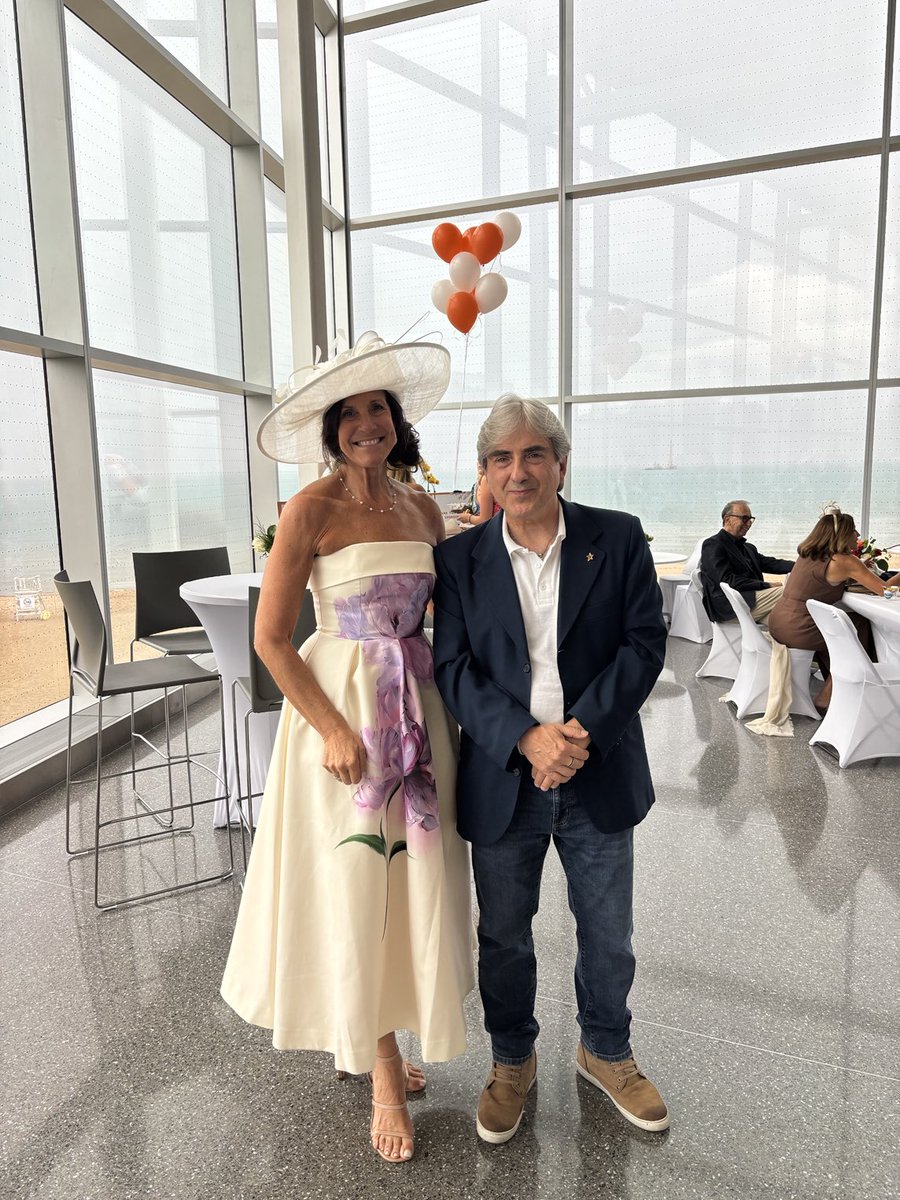 LeonidasPlatan1's tweet image. With my great friend Dina Bair from @WGNTV at the Bocce tournament she organizes every year to raise funds for cancer survivorship research @LurieCancer. Always very grateful for her amazing support of our efforts!
