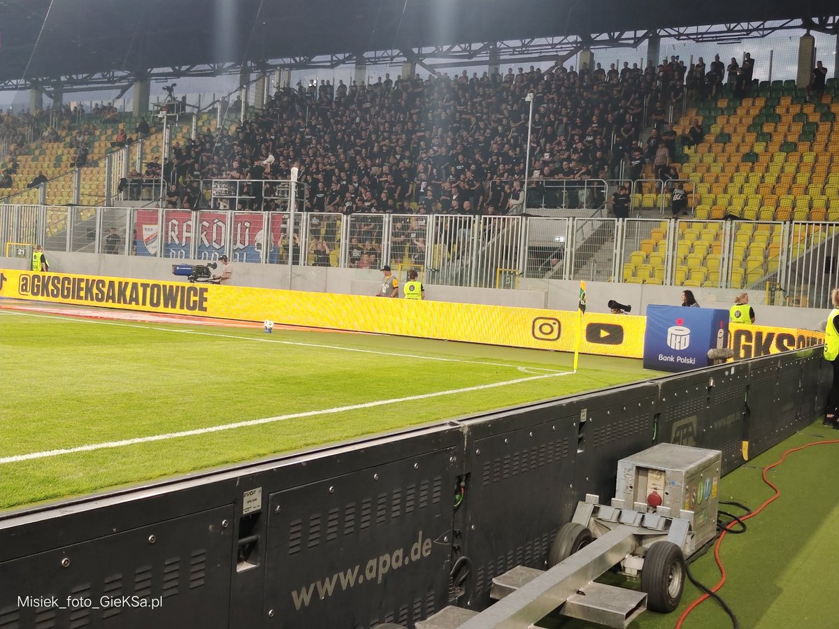 MiskaPatryk's tweet image. #GieKSatwitter Raków Częstochowa w dobrej liczbie w Katowicach