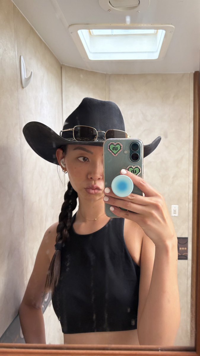 gracewas_here's tweet image. gm &amp;amp; yeehaw 🤠