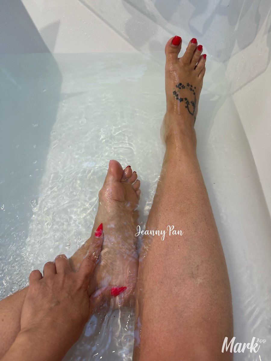 Badewannenfick? 😏

Ich liege in der Wanne. Entspannt. Warm.

Und genau jetzt will ich deine Aufmerksamkeit!!

Zeit für deine Session, du weißt, was zu tun ist.
Mach es mir… so angenehm, wie ich es will.