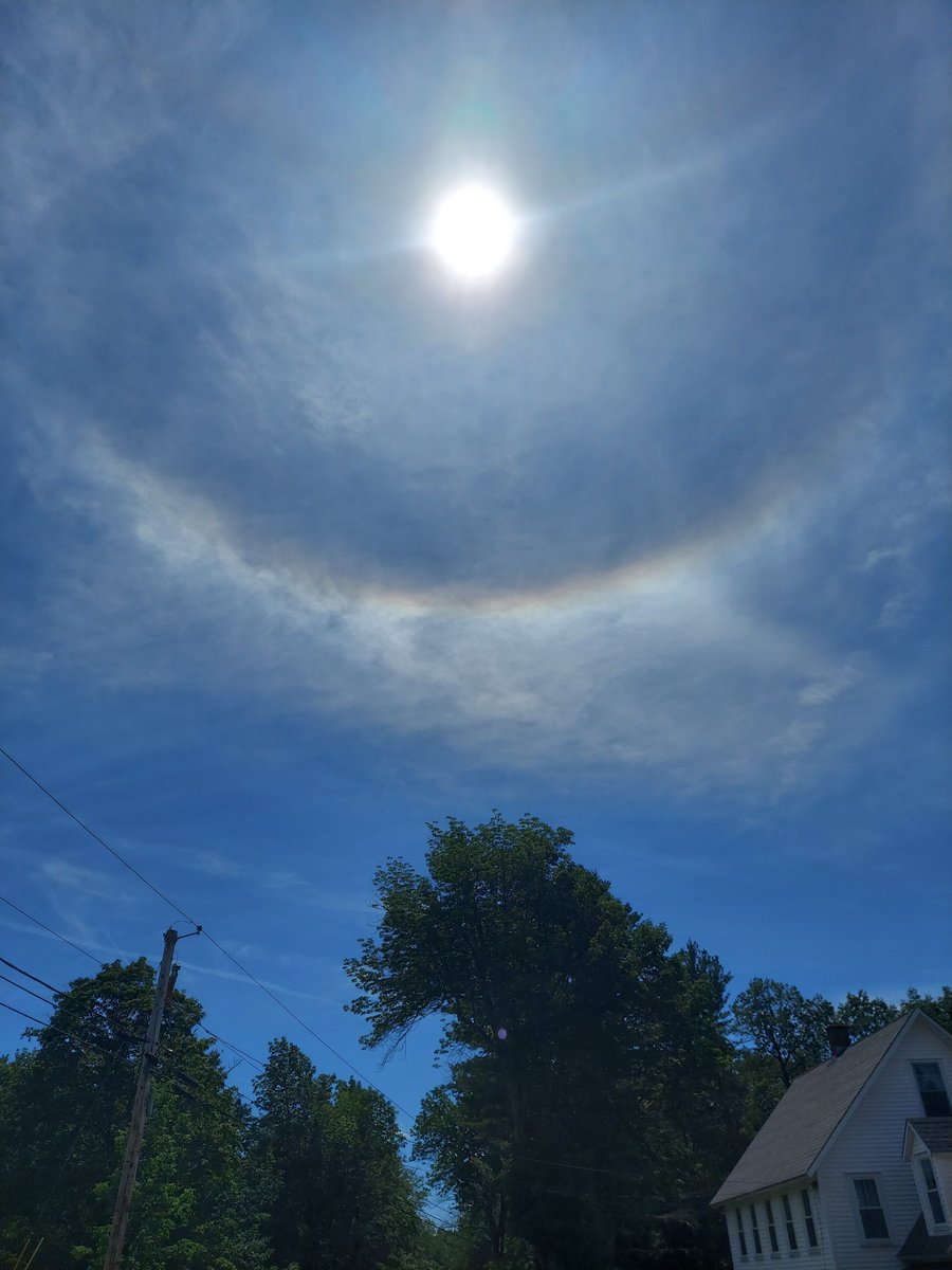 PanicMike13's tweet image. I&apos;ve got this overhead.  Wtf
