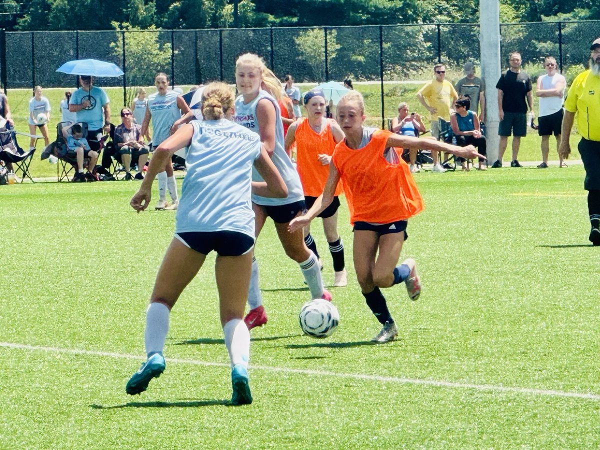 twil2323's tweet image. Enjoyed catching with the Lancaster girls soccer team competing in the Columbus Soccer Summer Showcase at Gahanna. @lancastergales
