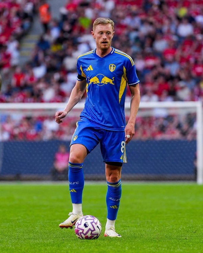 LUFC_Turk's tweet photo. İlk kez formayı giydi. 😍

#LUFC https://t.co/TgaShXmBJv