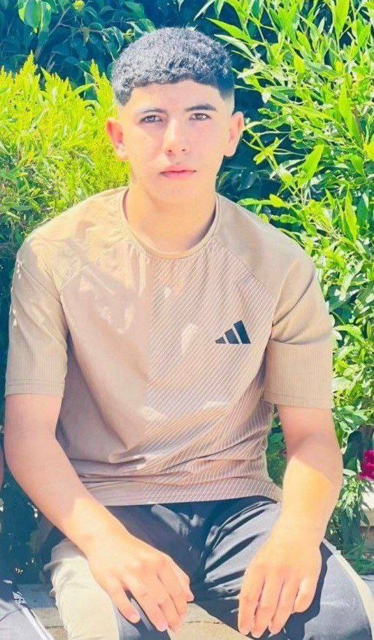 DCIPalestine's tweet image. 13-year-old Amr Ali Ahmad Qabha was fatally shot in the back at least seven times by Israeli forces in Ya'bad last night. Israeli soldiers handcuffed Amr's father next to his son's bleeding body, blocking paramedic access, for about 40 minutes. dci-palestine.org/13_year_old_pa…