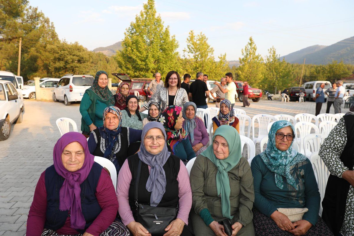 Hemşehrimiz #Murtiçi İmamı İsmet Seven’in oğlu Furkan ve Keziban’ın düğünlerine katıldık.
Bu özel günlerinde yanlarında olmaktan büyük mutluluk duydum.
Genç çiftimize bir ömür boyu sağlık, huzur ve mutluluk diliyorum.

#biryastıktakocayın 🧿✨🍀