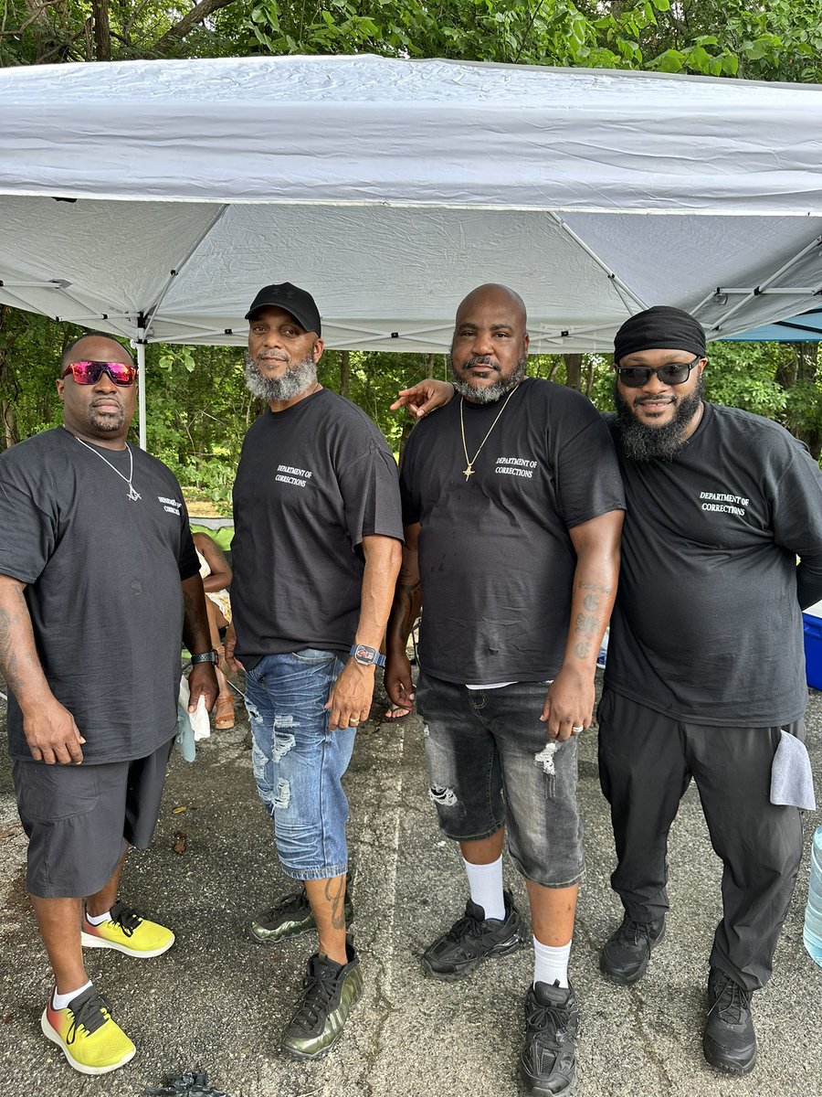 PGPDNews's tweet image. Grill, serve, and unite! The S.E.L.F. Foundation teamed up with Prince George’s County’s finest: PGPD, PGFD, the Office of the Sheriff, and the Department of Corrections for the Beyond the Badges BBQ Cook-Off, bringing community and service together, one plate at a time.…